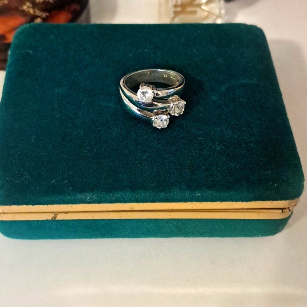Vintage 925 Sterling Silver Ring